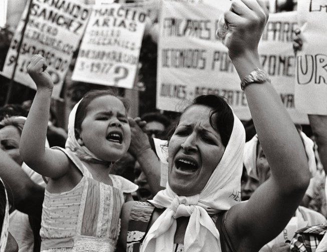 ABUELAS PLAZA MAYO