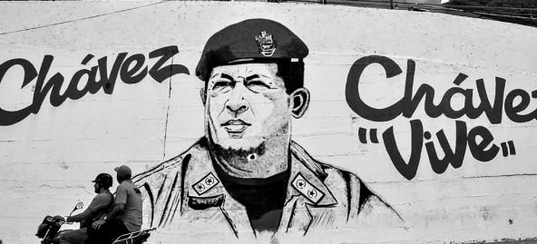 Se ha reducido la explicación a que el gobierno de Venezuela es un gobierno manipulador, controlador, populista, que tutela quitando todo tipo de posibilidades de existencia de este sujeto histórico. Este argumento se encuentra tanto en el discurso de derecha como en el de izquierda.